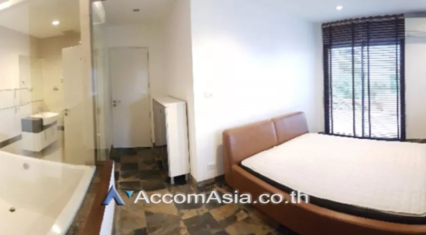 unit 2 Bedrooms  Condominium For Rent in Ploenchit, Bangkok  near BTS Ploenchit (AA26030)