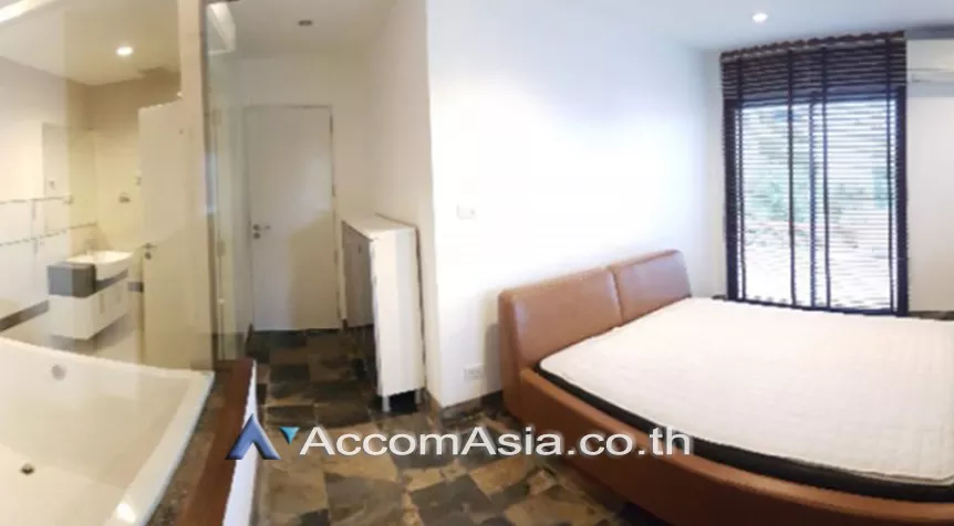4  2 br Condominium For Rent in Ploenchit ,Bangkok BTS Ploenchit at La Maison Ruamrudee AA26030