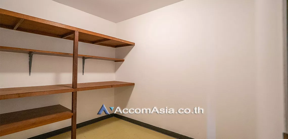 12  3 br Apartment For Rent in Sukhumvit ,Bangkok BTS Asok - MRT Sukhumvit at Peaceful Living Space AA26032
