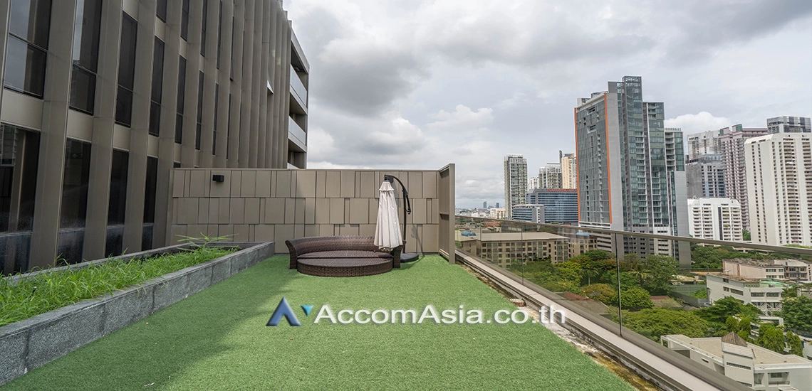  1  4 br Apartment For Rent in Sukhumvit ,Bangkok  at Modern Apartment AA26036