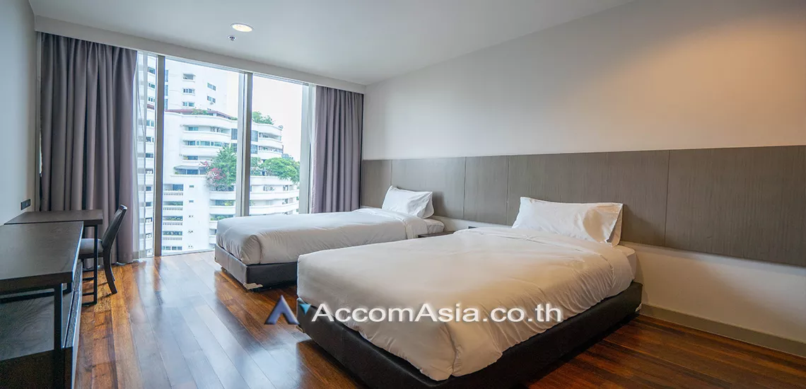 9  4 br Apartment For Rent in Sukhumvit ,Bangkok BTS Phrom Phong at Modern Apartment AA26036