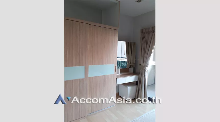  2 Bedrooms  Condominium For Rent in Sukhumvit, Bangkok  near BTS On Nut (AA26037)