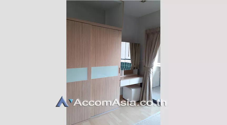 unit 2 Bedrooms  Condominium For Rent in Sukhumvit, Bangkok  near BTS On Nut (AA26037)