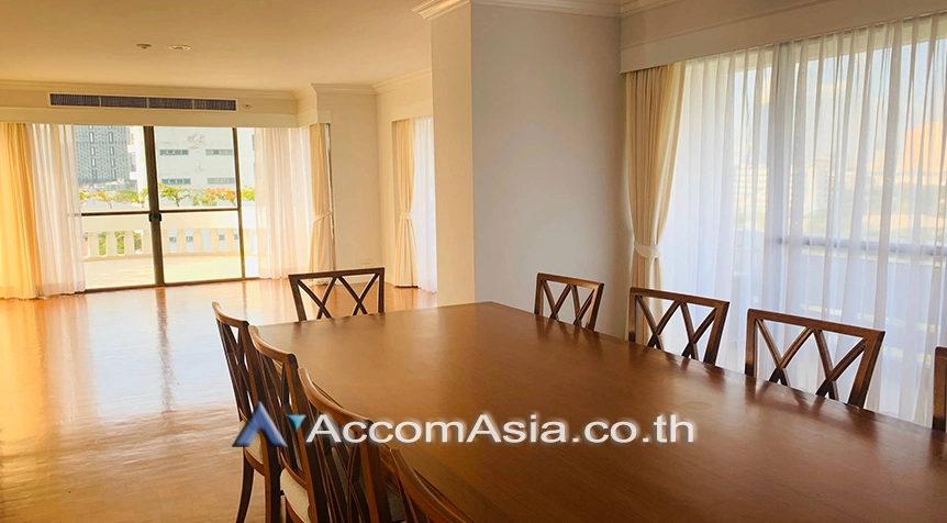 4  3 br Apartment For Rent in Sathorn ,Bangkok BTS Chong Nonsi at Kid Friendly Place Short Walk to Nang Linchi Road AA26043