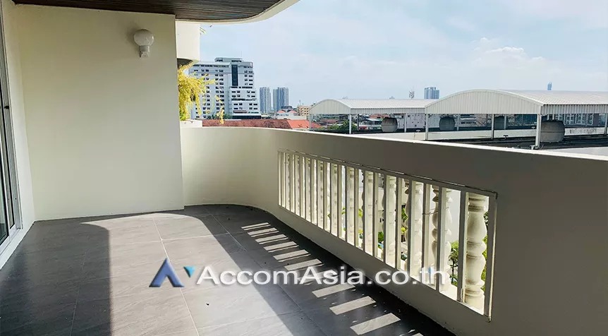 11  3 br Apartment For Rent in Sathorn ,Bangkok BTS Chong Nonsi at Perfect For Family AA26046
