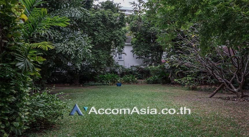 unitHome Office, Garden |  4 Bedrooms  House For Rent & Sale in Sukhumvit, Bangkok  near BTS Phrom Phong (AA26054)