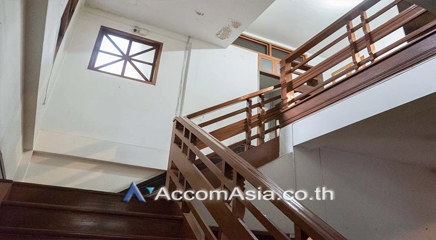 11  4 br House for rent and sale in Sukhumvit ,Bangkok BTS Phrom Phong AA26054