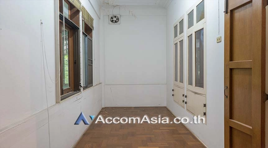 14  4 br House for rent and sale in Sukhumvit ,Bangkok BTS Phrom Phong AA26054
