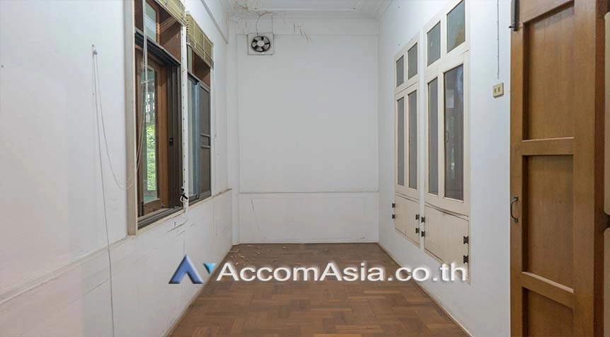 14  4 br House For Rent in sukhumvit ,Bangkok BTS Phrom Phong AA26054