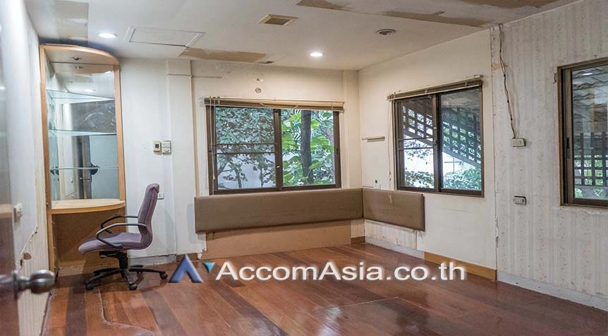 17  4 br House for rent and sale in Sukhumvit ,Bangkok BTS Phrom Phong AA26054