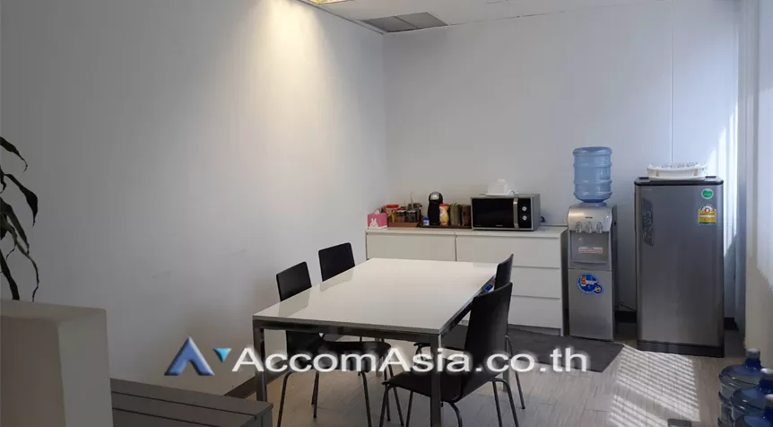 5  Office Space For Rent in Sukhumvit ,Bangkok BTS Ekkamai at 42 Tower AA26063