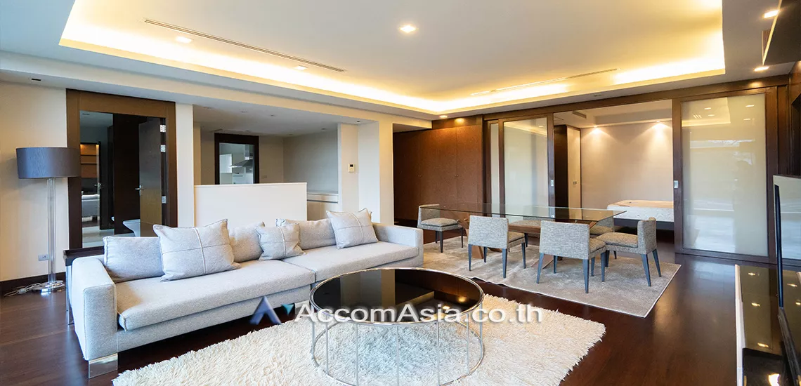 Pet friendly |  Low Rise Residence Apartment  3 Bedroom for Rent BRT Thanon Chan in Sathorn Bangkok