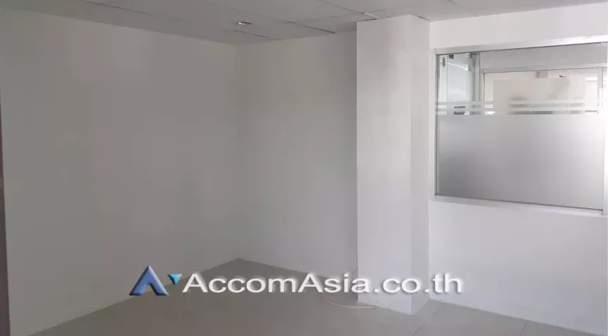 4  Office Space For Rent in Sukhumvit ,Bangkok BTS Bang Chak at S.N.P Tower AA26069