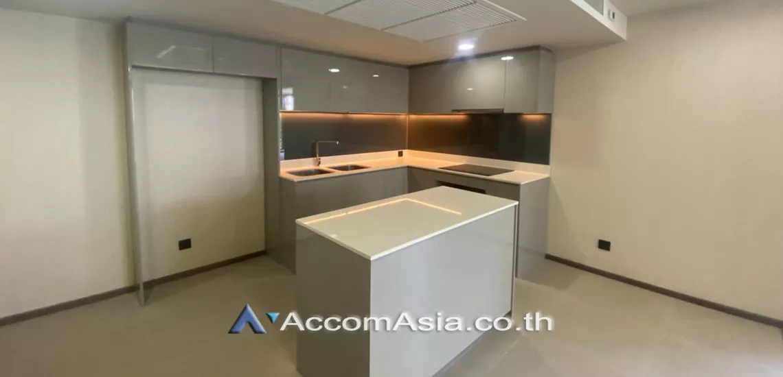 5  3 br Condominium For Rent in Ploenchit ,Bangkok BTS Ratchadamri - MRT Silom at KLASS Sarasin Rajdamri AA26078