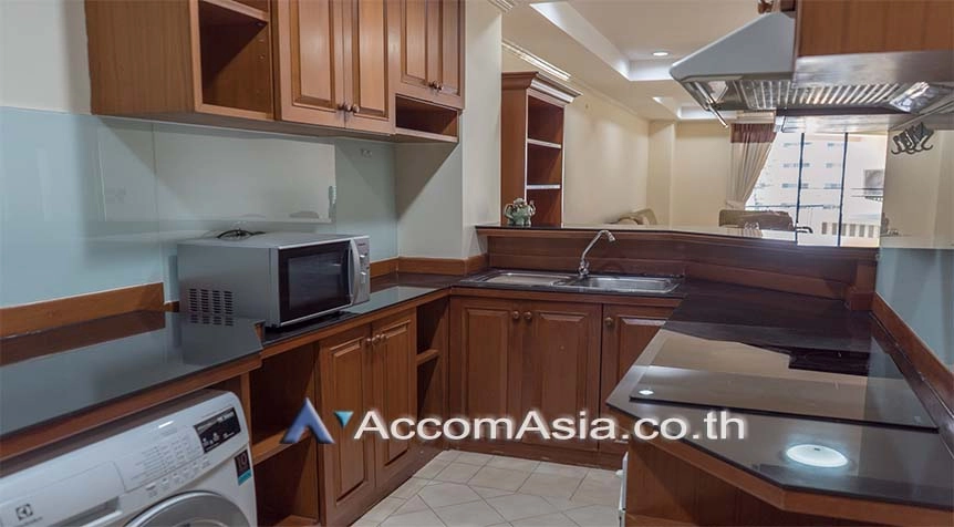 unit 3 Bedrooms  Apartment For Rent in Sukhumvit, Bangkok  near BTS Phrom Phong (AA26088)