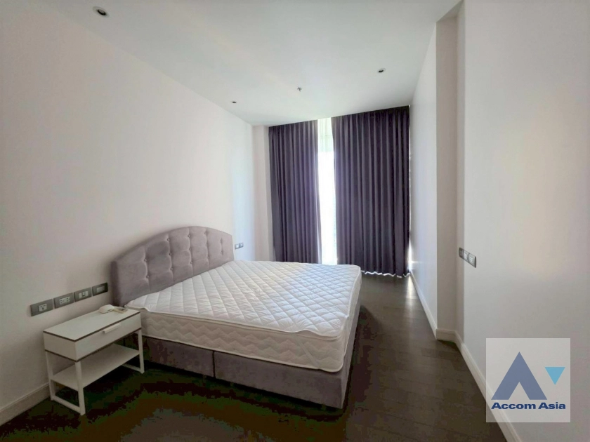 unit 2 Bedrooms  Condominium For Rent & Sale in Ploenchit, Bangkok  near BTS Ratchadamri (AA26093)