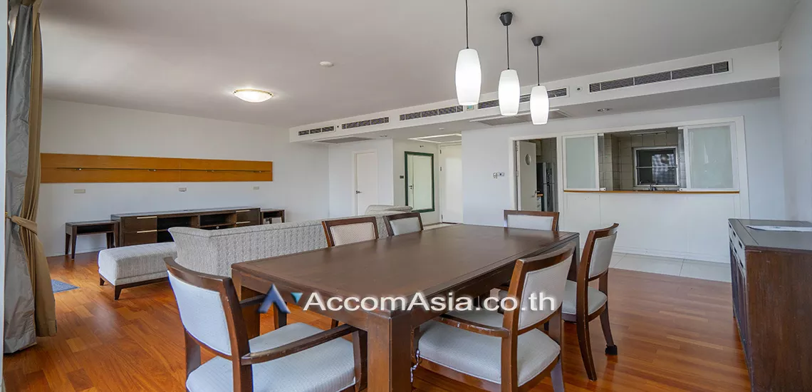 Pet friendly |  3 Bedrooms  Condominium For Rent in Ploenchit, Bangkok  near BTS Ploenchit (AA26097)
