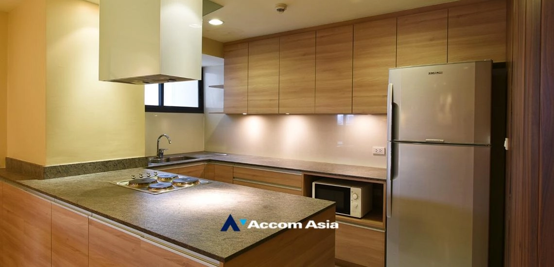 unit 2 Bedrooms  Condominium For Rent & Sale in Sukhumvit, Bangkok  near BTS Ekkamai (AA26100)