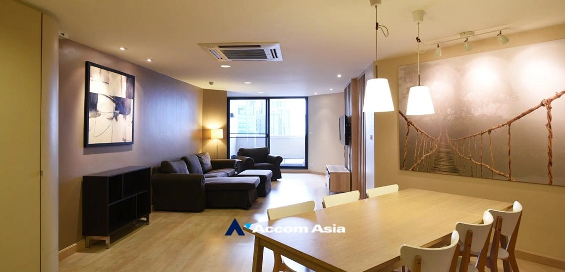  2 Bedrooms  Condominium For Rent & Sale in Sukhumvit, Bangkok  near BTS Ekkamai (AA26100)