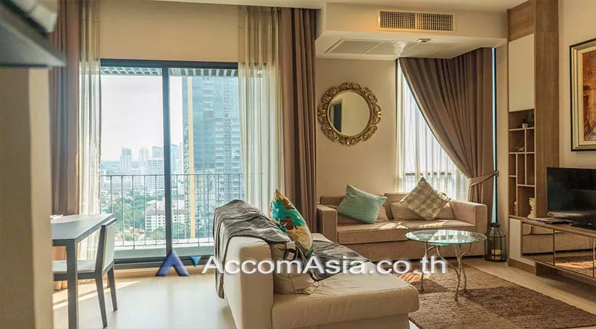 unit 1 Bedroom  Condominium For Sale in Ratchadaphisek, Bangkok  near BTS Thong Lo - ARL Ramkhamhaeng (AA26103)
