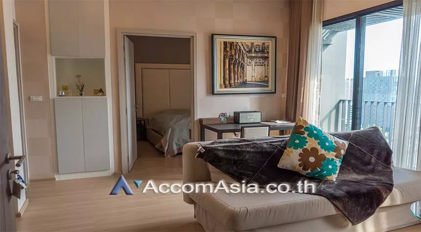 unit 1 Bedroom  Condominium For Sale in Ratchadaphisek, Bangkok  near BTS Thong Lo - ARL Ramkhamhaeng (AA26103)
