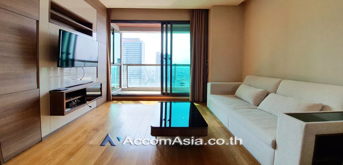 unit 1 Bedroom  Condominium For Rent in Silom, Bangkok  near BTS Chong Nonsi (AA26112)