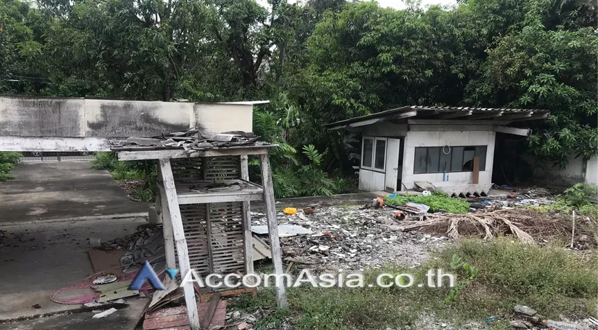  2  Land For Sale in Sukhumvit ,Bangkok BTS Ekkamai AA26116