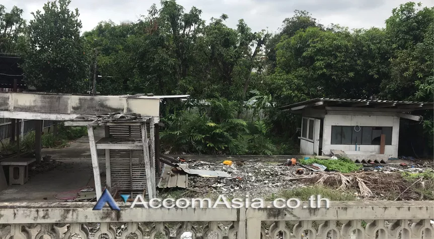  1  Land For Sale in Sukhumvit ,Bangkok BTS Ekkamai AA26116