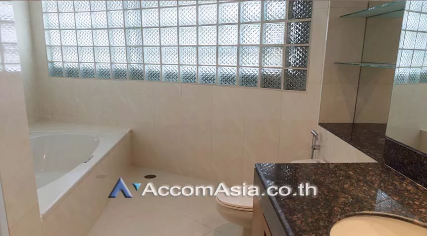 11  3 br Apartment for rent and sale in Sukhumvit ,Bangkok BTS Nana at Fully Furnished Apartment, Only 2 mins walk to BTS AA26129