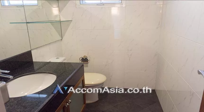 7  3 br Apartment for rent and sale in Sukhumvit ,Bangkok BTS Nana at Fully Furnished Apartment, Only 2 mins walk to BTS AA26129