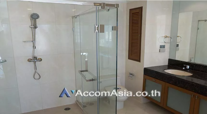 12  4 br Apartment For Rent in Sukhumvit ,Bangkok BTS Nana at Fully Furnished Suites AA26130