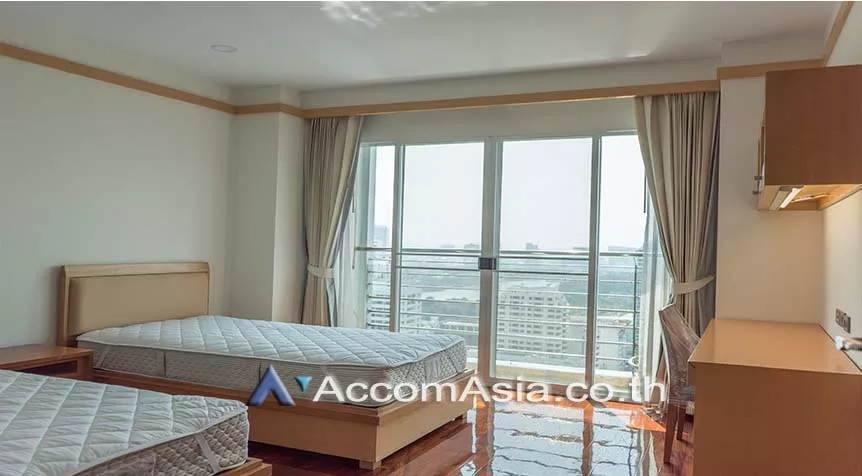13  4 br Apartment For Rent in Sukhumvit ,Bangkok BTS Nana at Fully Furnished Suites AA26130