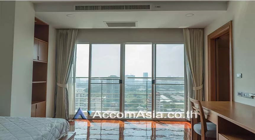 15  4 br Apartment For Rent in Sukhumvit ,Bangkok BTS Nana at Fully Furnished Suites AA26130
