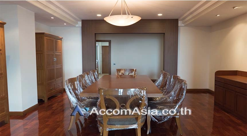 6  4 br Apartment For Rent in Sukhumvit ,Bangkok BTS Nana at Fully Furnished Apartment, Only 2 mins walk to BTS AA26130
