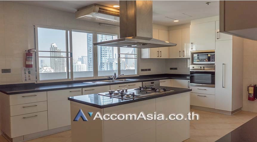 7  4 br Apartment For Rent in Sukhumvit ,Bangkok BTS Nana at Fully Furnished Apartment, Only 2 mins walk to BTS AA26130