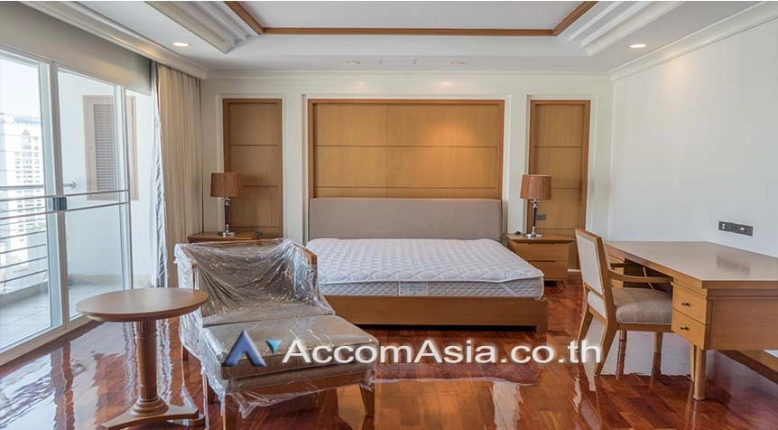 8  4 br Apartment For Rent in Sukhumvit ,Bangkok BTS Nana at Fully Furnished Apartment, Only 2 mins walk to BTS AA26130