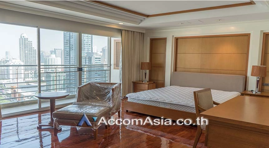 9  4 br Apartment For Rent in Sukhumvit ,Bangkok BTS Nana at Fully Furnished Apartment, Only 2 mins walk to BTS AA26130