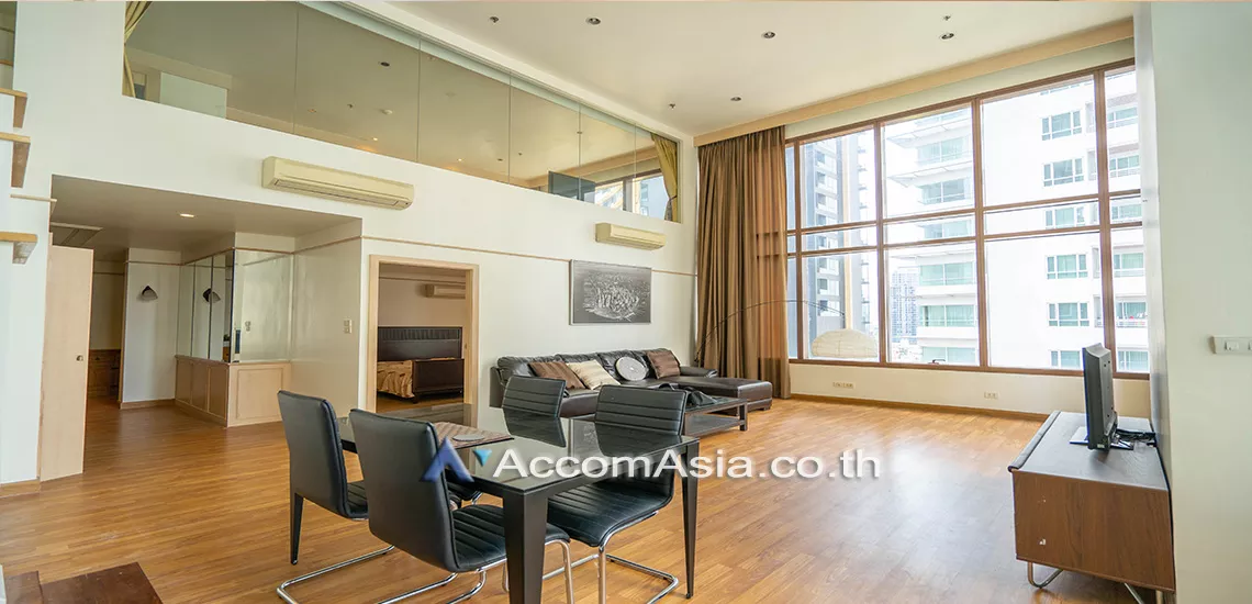 Duplex Condo |  2 Bedrooms  Condominium For Rent in Sukhumvit, Bangkok  near BTS Phrom Phong (AA26132)