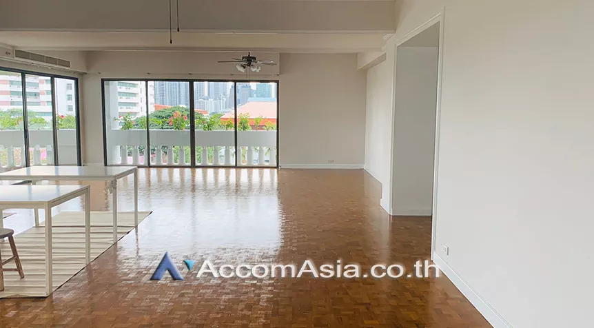  2  3 br Apartment For Rent in Sathorn ,Bangkok BTS Chong Nonsi at Kids Friendly Space AA26136