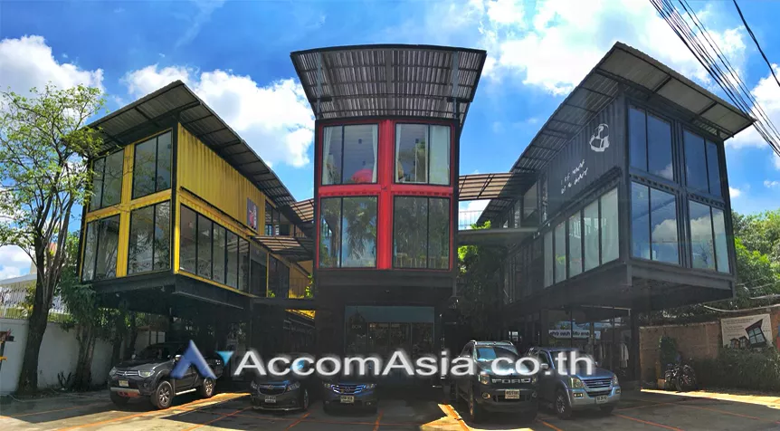 unit Office space For Rent in Sukhumvit, Bangkok  near BTS Ekkamai (AA26139)