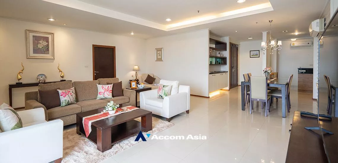  2  3 br Apartment For Rent in Sukhumvit ,Bangkok BTS Phrom Phong at Fully Furnished Suites AA26151