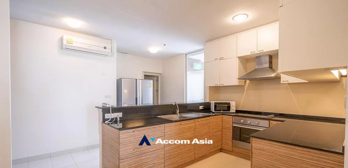 unitPet friendly |  3 Bedrooms  Apartment For Rent in Sukhumvit, Bangkok  near BTS Phrom Phong (AA26151)