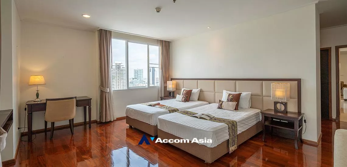 10  3 br Apartment For Rent in Sukhumvit ,Bangkok BTS Phrom Phong at Fully Furnished Suites AA26151