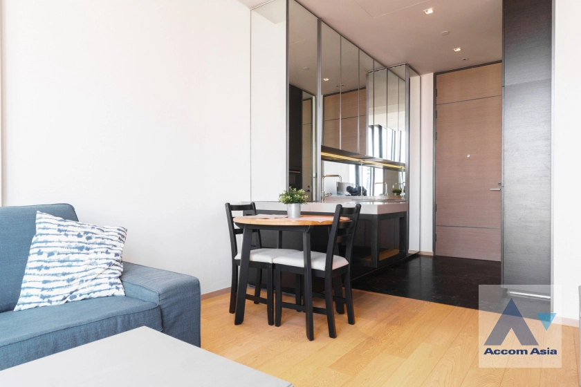 4  1 br Condominium For Rent in Ploenchit ,Bangkok BTS Chitlom at 28 Chidlom AA26153