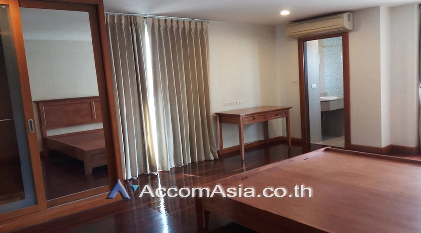 unitPet friendly |  3 Bedrooms  Apartment For Rent in Ploenchit, Bangkok  near BTS Ploenchit (AA26156)