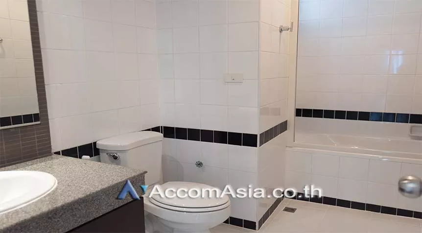 11  3 br Apartment For Rent in Sukhumvit ,Bangkok BTS Nana at Suite for family AA26157