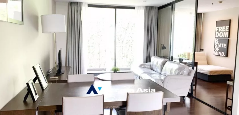  2 Bedrooms  Condominium For Rent in Sathorn, Bangkok  near BTS Chong Nonsi (AA26168)