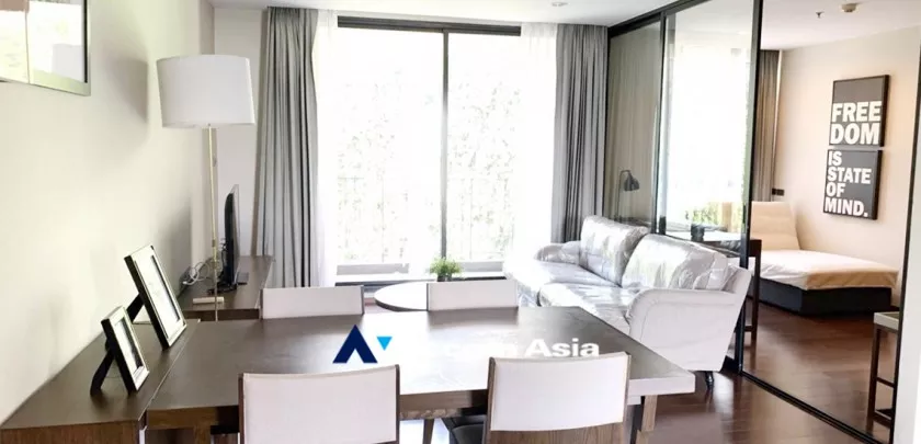 unit 2 Bedrooms  Condominium For Rent in Sathorn, Bangkok  near BTS Chong Nonsi (AA26168)