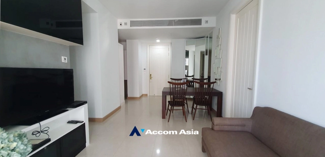 unit 2 Bedrooms  Condominium For Rent & Sale in Ploenchit, Bangkok  near BTS Chitlom (AA26169)