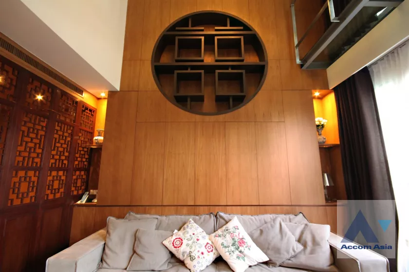 Double High Ceiling, Duplex Condo |  2 Bedrooms  Condominium For Rent & Sale in Sukhumvit, Bangkok  near BTS Thong Lo (AA26175)